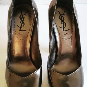 YSL  Yves Saint Laurent Silver Pumps with mirrored